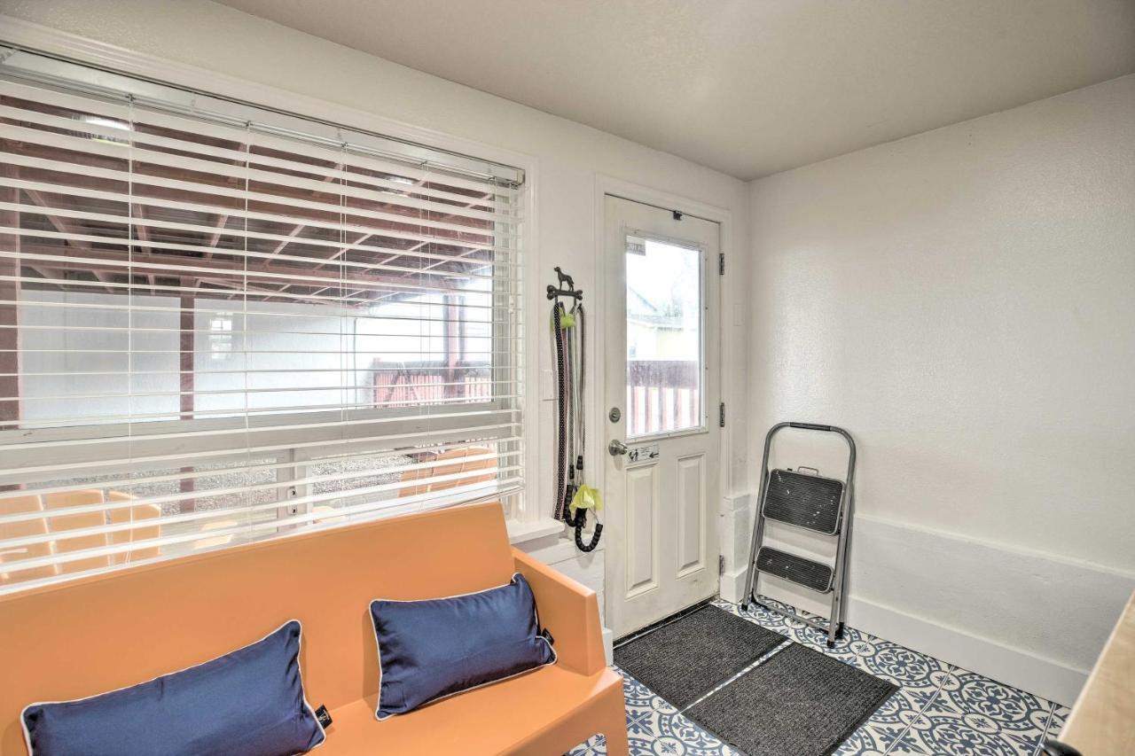 Rockaway Beach Condo - Beach Access Nearby! 外观 照片