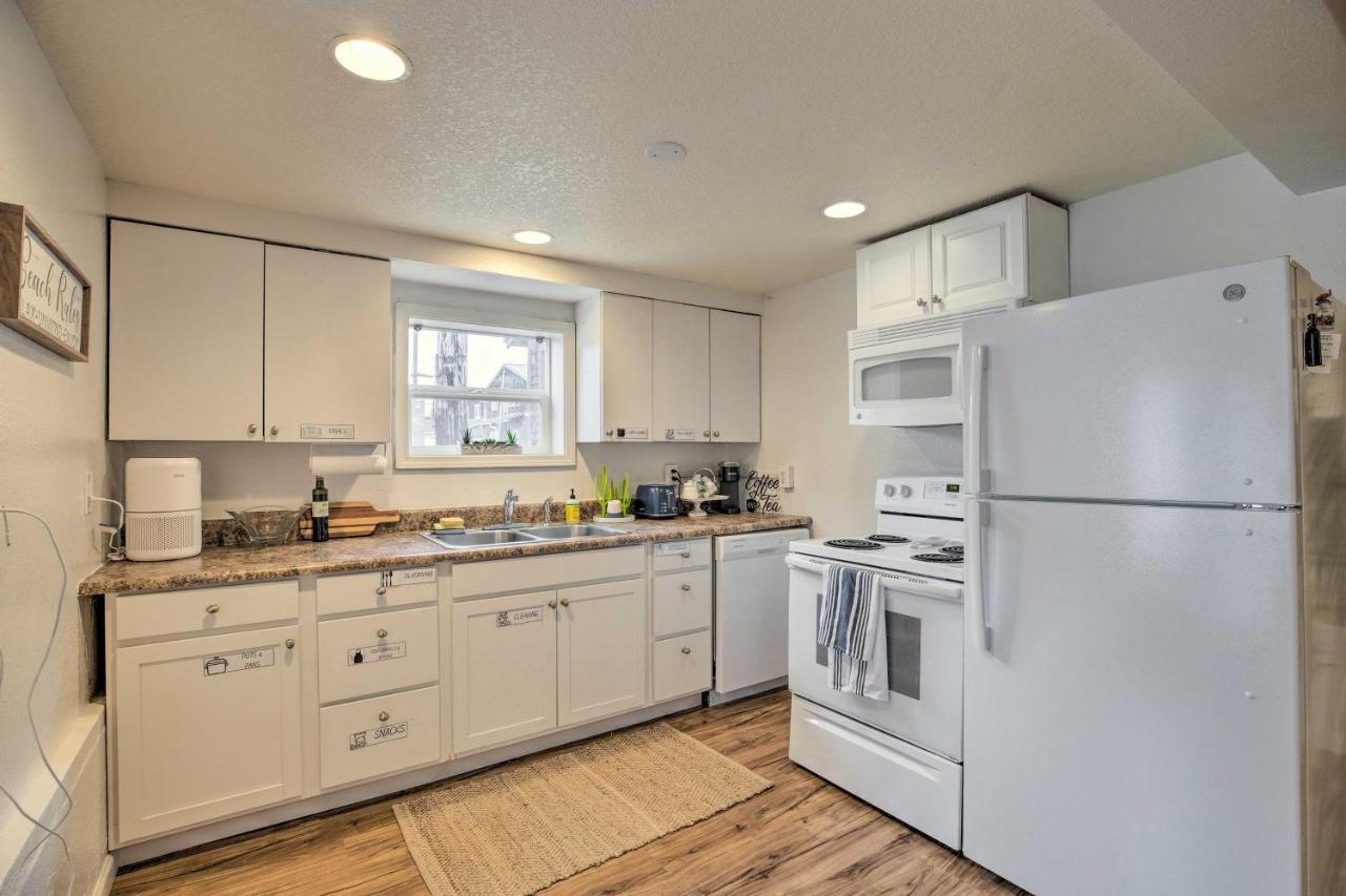 Rockaway Beach Condo - Beach Access Nearby! 外观 照片