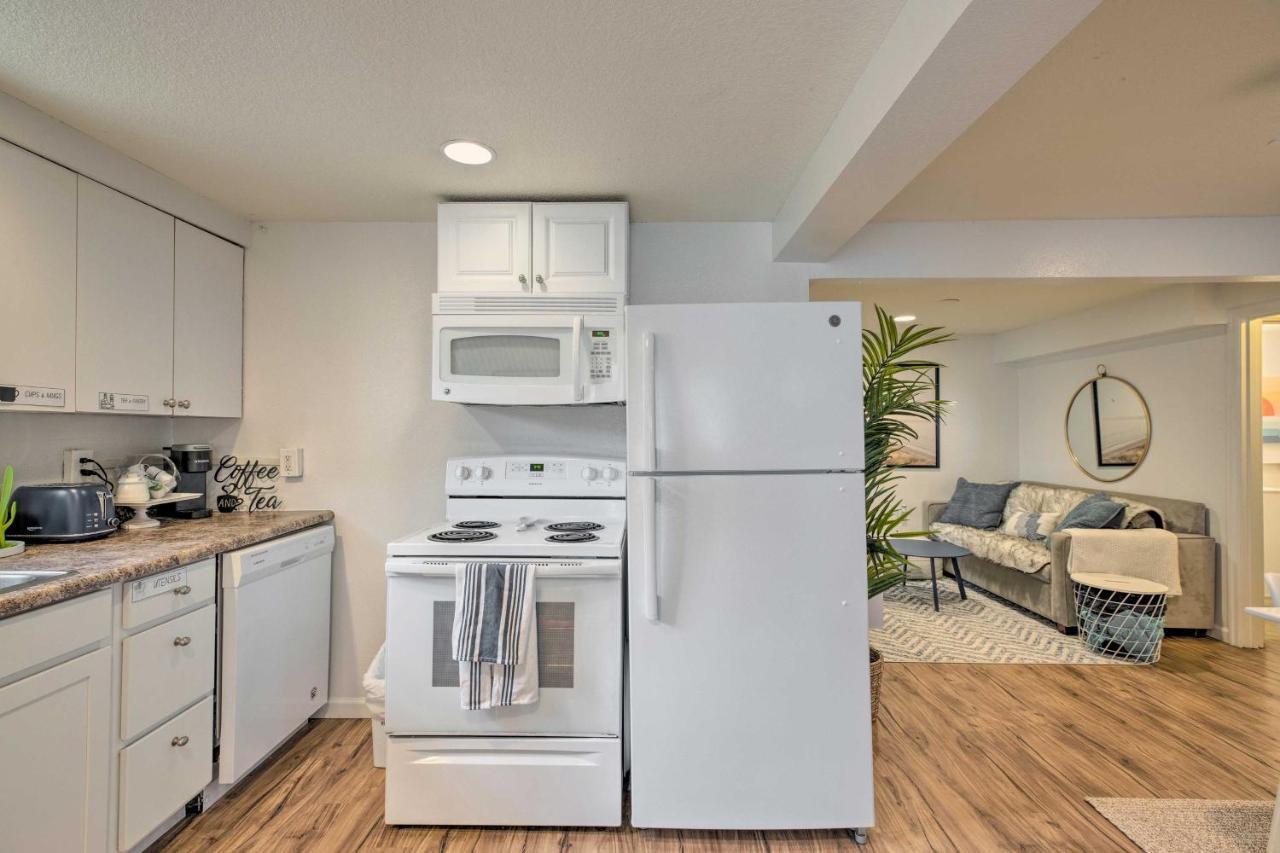 Rockaway Beach Condo - Beach Access Nearby! 外观 照片